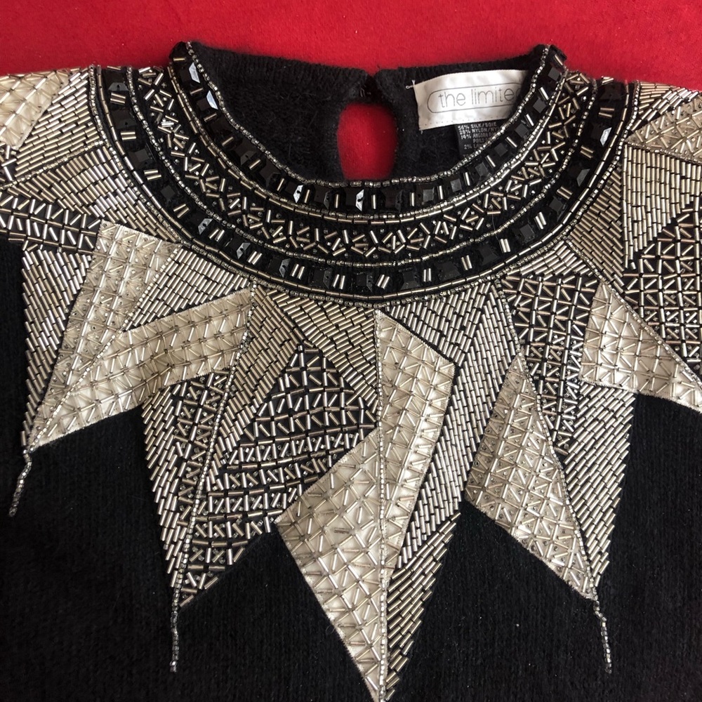 VNTG THE limited embroidered fuzzy sweater